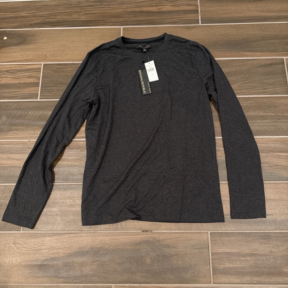 Banana Republic Charcoal Long Sleeve Tee